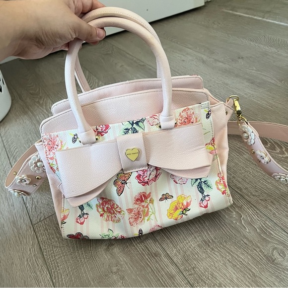 BETSEY JOHNSON SATCHEL TRIPLE COMPT PINK FLORAL BLUSH - Picture 3 of 7